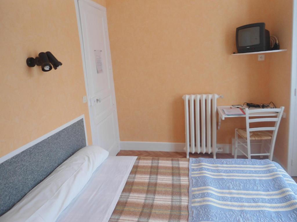 Hotel De France 2*